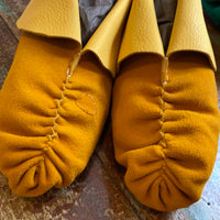 Women's Size 8 Pucker Toe Moccasins